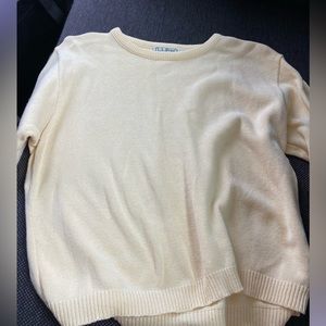 LL BEAN knitted sweater tee shirt in great condition super cute and comfy